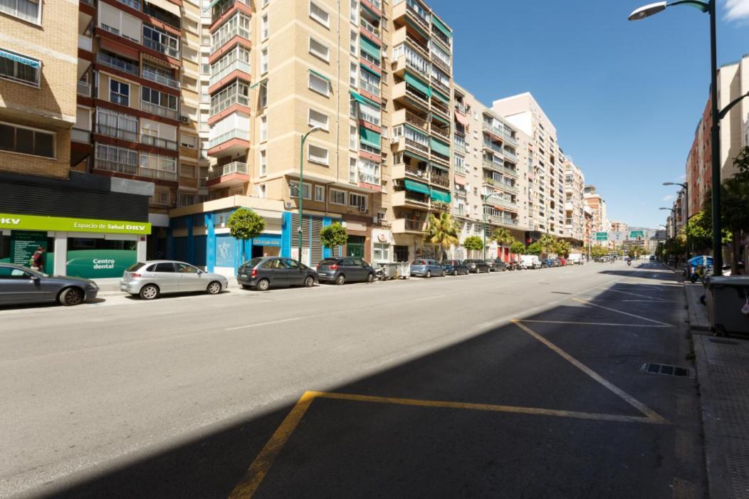 Apartamento Vialia Малага Екстер'єр фото